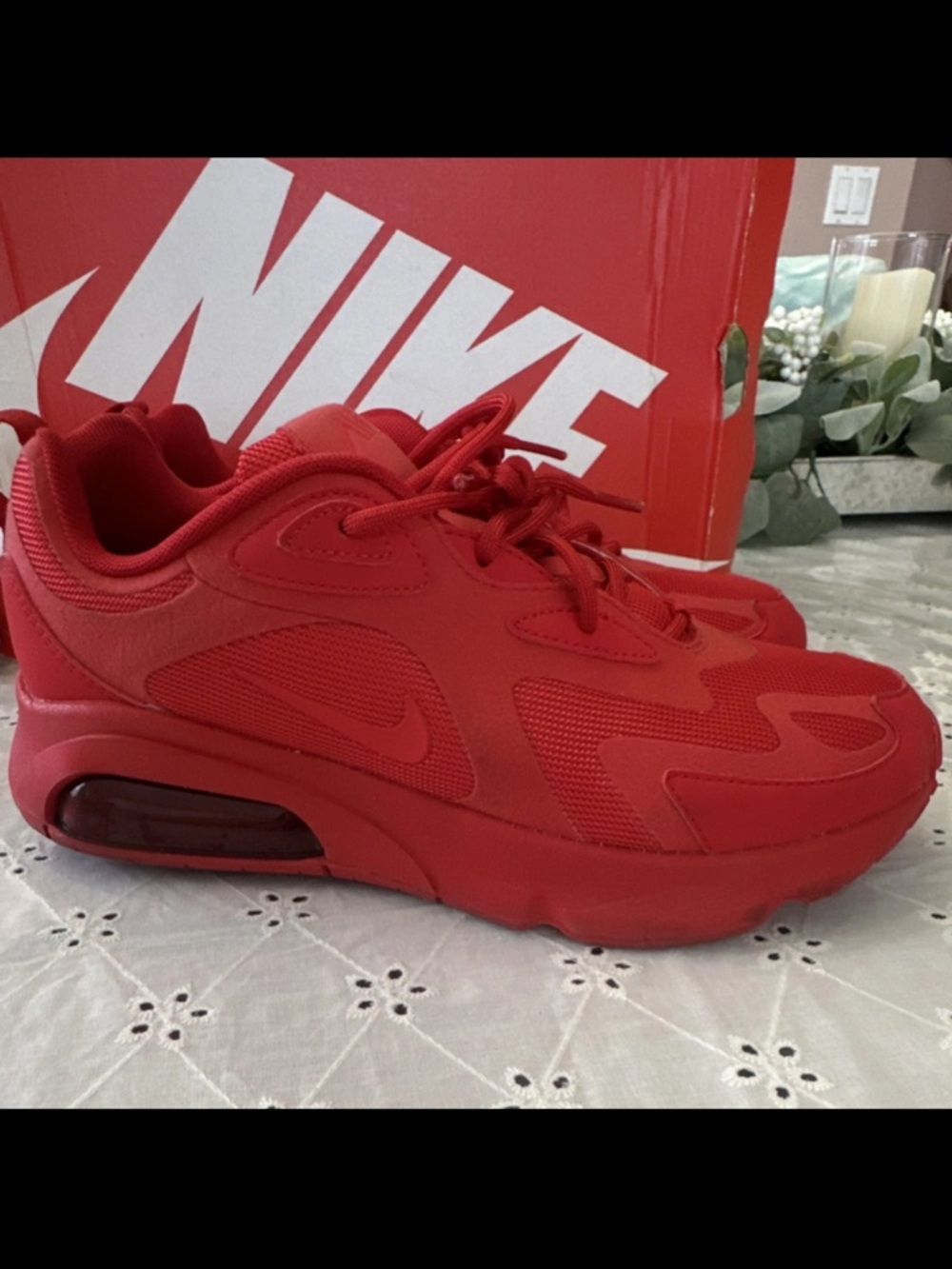 Nike Air Max 200 Low Top Red Mesh Sneaker Lace Up Athletic  9.5 womans size
